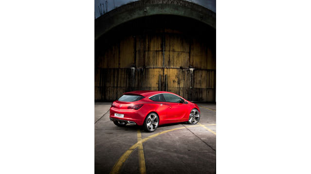 Opel Astra GTC