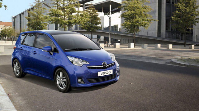 Toyota Vers S