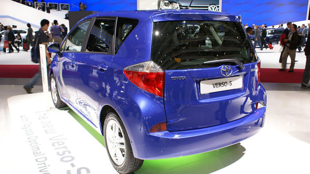 Toyota Vers S
