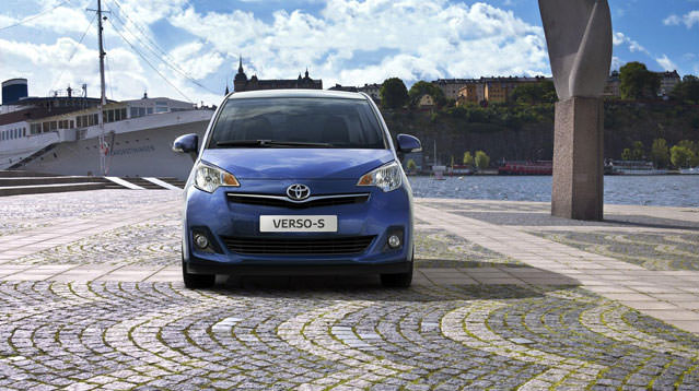 Toyota Vers S