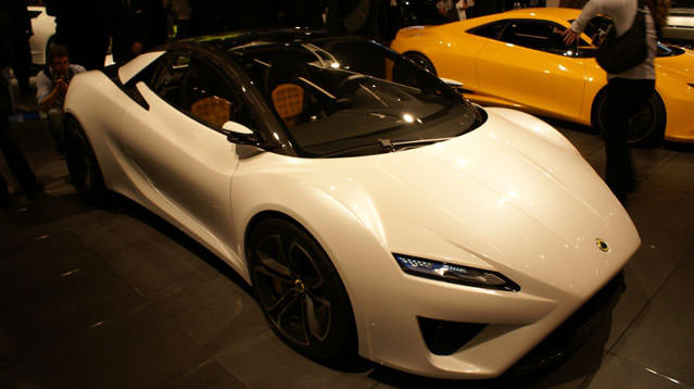 Lotus'un Paris'te tanıttığı modeller