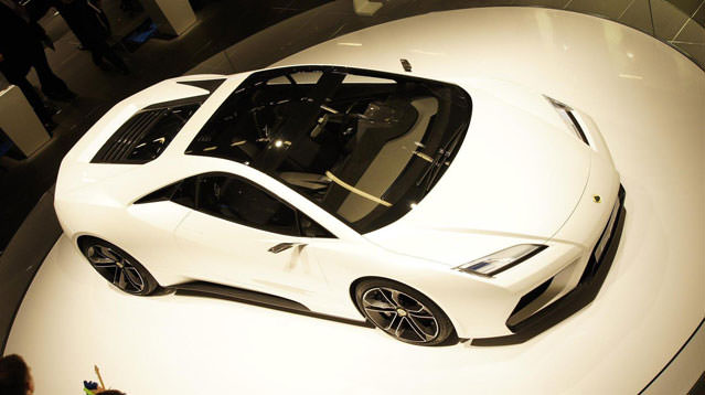 Lotus'un Paris'te tanıttığı modeller