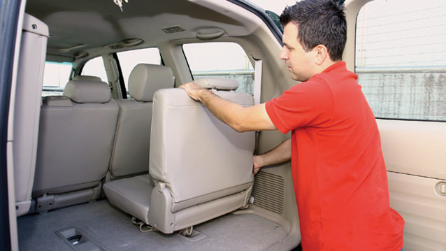 Karşılaştırma: Toyota Land Cruiser 3.0 D-4D, Land Rover Discovery 2.7 TDV6