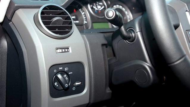 Karşılaştırma: Toyota Land Cruiser 3.0 D-4D, Land Rover Discovery 2.7 TDV6