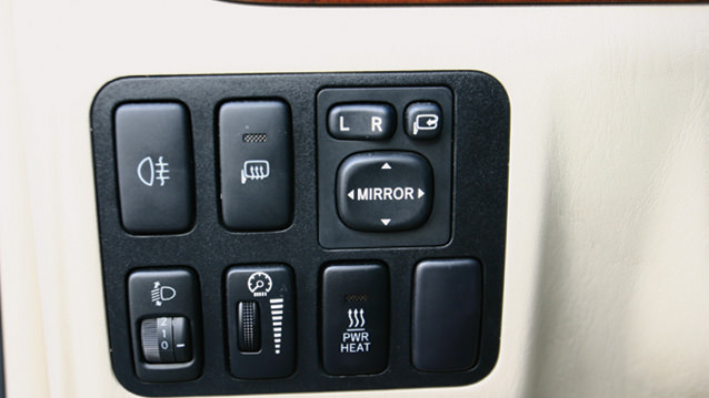 Karşılaştırma: Toyota Land Cruiser 3.0 D-4D, Land Rover Discovery 2.7 TDV6