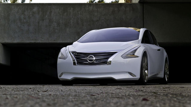 Nissan Ellure