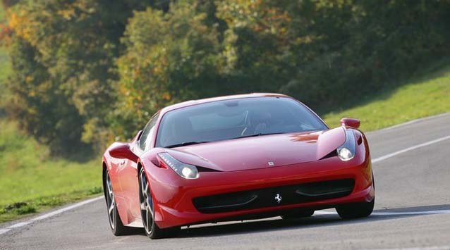 Ferrari Satış Rekorunu Kırdı