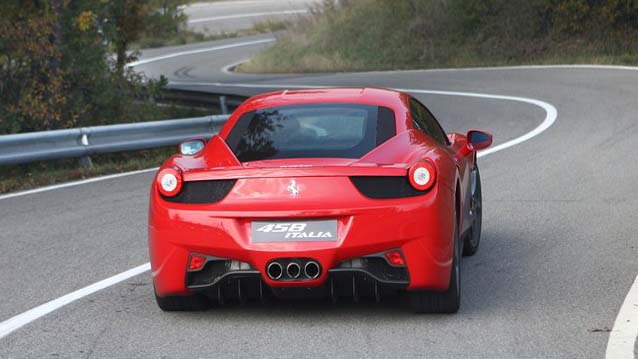 Ferrari Satış Rekorunu Kırdı