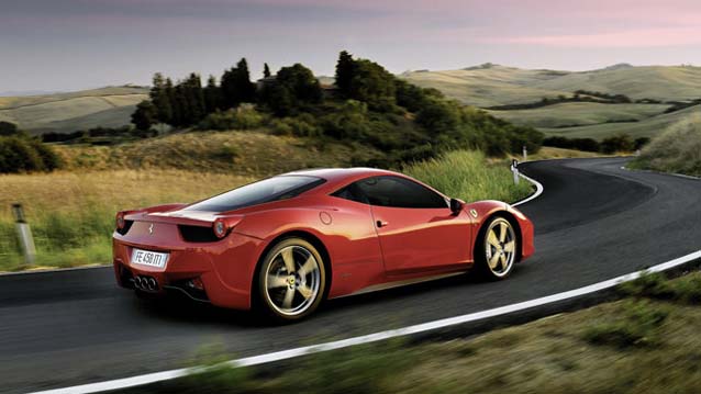 Ferrari Satış Rekorunu Kırdı