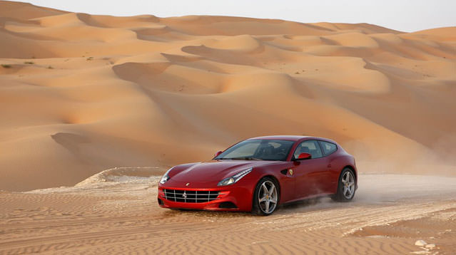 Yeni 4x4 Ferrari FF Detayları