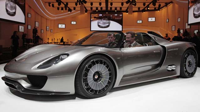 918 Spyder ve 911 Turbo S