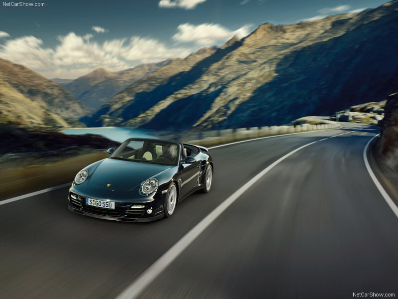 918 Spyder ve 911 Turbo S