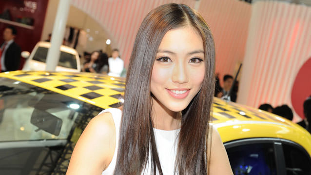 Şanghay Otomobil Fuarı'nın Güzelleri