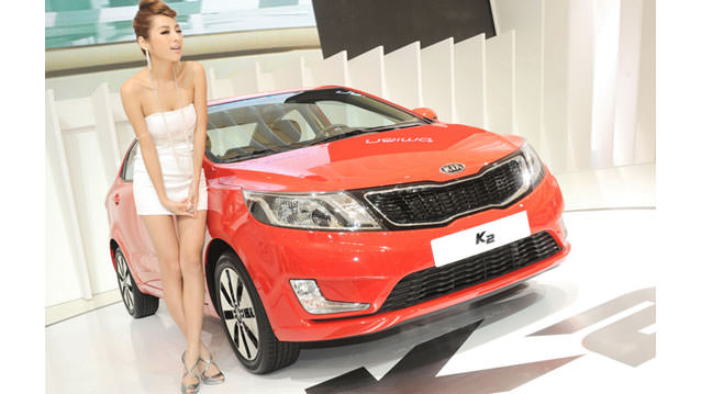 Şanghay Otomobil Fuarı'nın Güzelleri