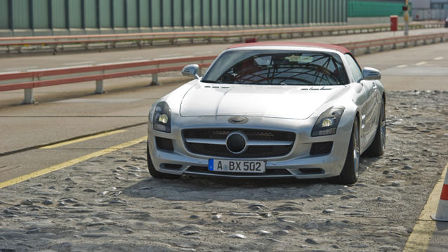 Mercedes-Benz SLS AMG Roadster