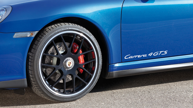 Porsche 911 4 GTS