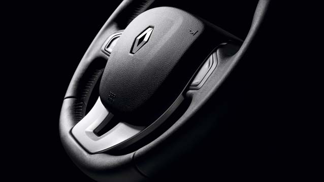 Laguna Coupe'ye 2012 Dokunuşu