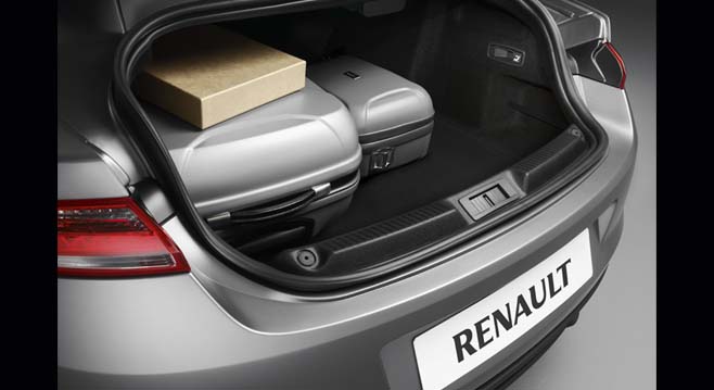 Laguna Coupe'ye 2012 Dokunuşu