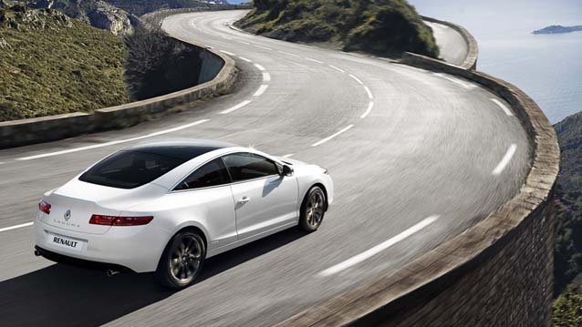 Laguna Coupe'ye 2012 Dokunuşu