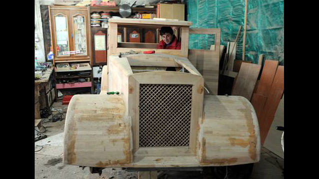 Karadenizli Tahtadan Otomobil Yaptı