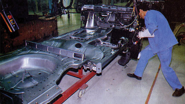 1992 Opel Vectra'nın İzmir Torbalı fabrikasında üretim incelemesi