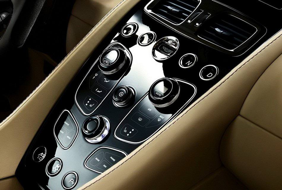 Aston Martin Vanquish'in Dönüşü