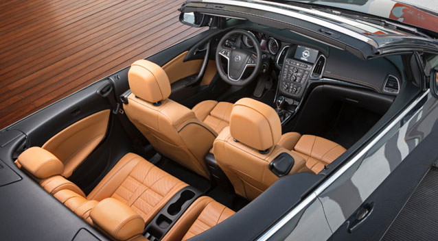 Opel Cascada Ne Kadar Yeni ?