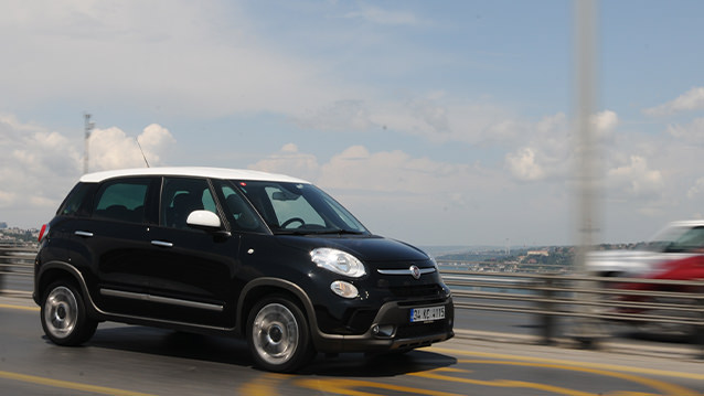 Fiat 500L 1.3 Multijet II Dualogic Rockstar
