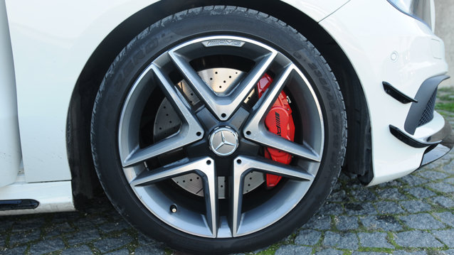 Mercedes-Benz A 45 AMG