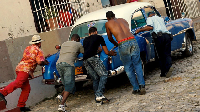 Küba'nın Renkli Otomobilleri