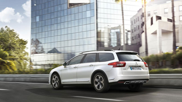 Citroen C5 CrossTourer Cenevre'de sahne alacak