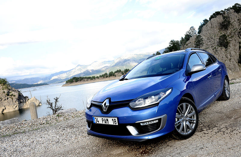 Makyajlı Megane CVT İle Geldi