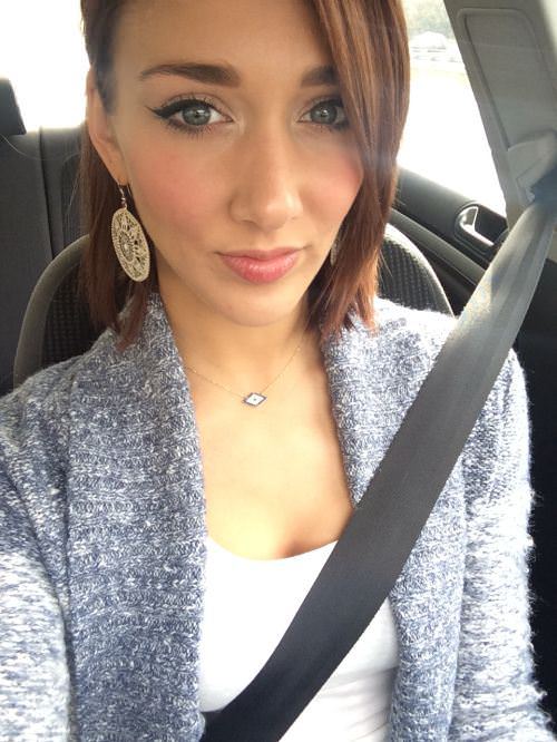 Otomobil Kullanırken Selfie Modası