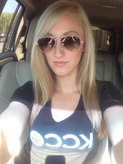 Otomobil Kullanırken Selfie Modası