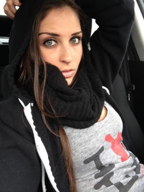 Otomobil Kullanırken Selfie Modası