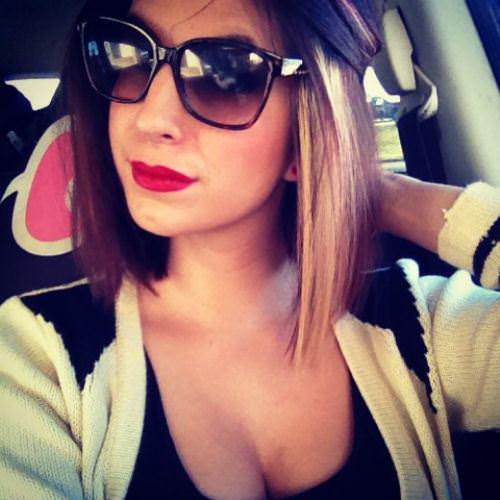 Otomobil Kullanırken Selfie Modası