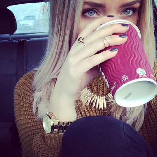 Otomobil Kullanırken Selfie Modası