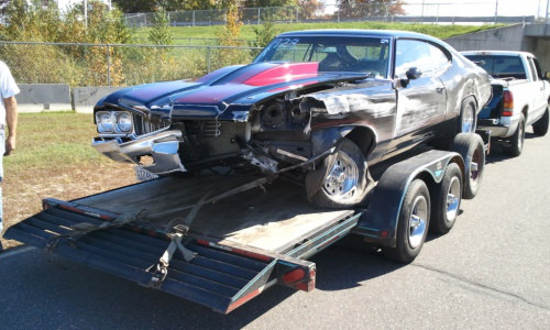 Klasik Otomobillerin Akıl Almaz Kazaları