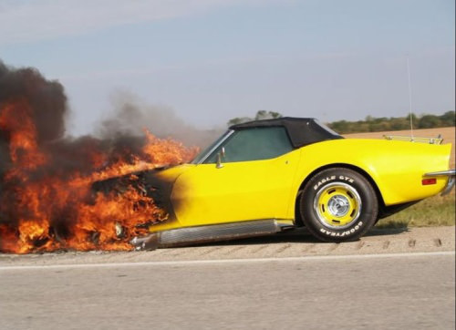 Klasik Otomobillerin Akıl Almaz Kazaları