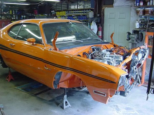 Klasik Otomobillerin Akıl Almaz Kazaları