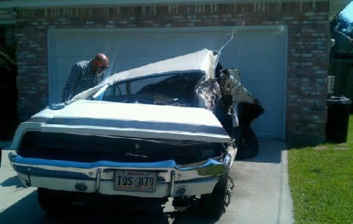 Klasik Otomobillerin Akıl Almaz Kazaları