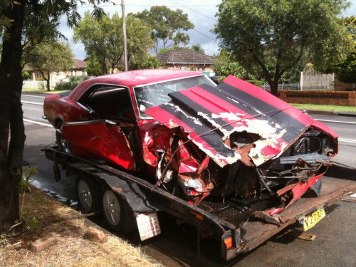 Klasik Otomobillerin Akıl Almaz Kazaları