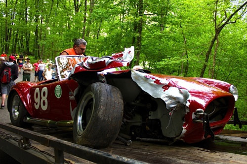 Klasik Otomobillerin Akıl Almaz Kazaları