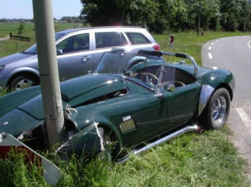 Klasik Otomobillerin Akıl Almaz Kazaları