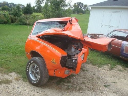 Klasik Otomobillerin Akıl Almaz Kazaları