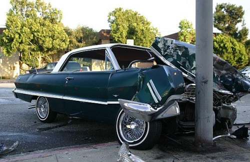 Klasik Otomobillerin Akıl Almaz Kazaları