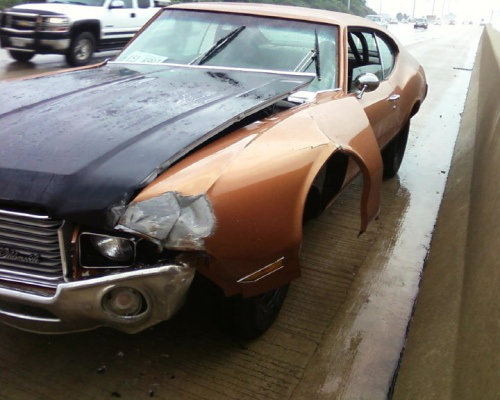 Klasik Otomobillerin Akıl Almaz Kazaları