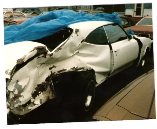 Klasik Otomobillerin Akıl Almaz Kazaları