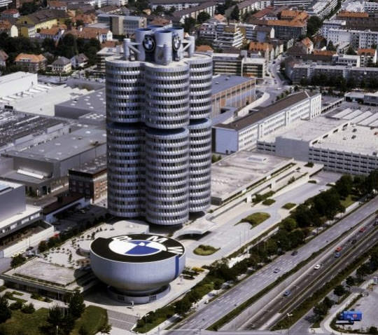 BMW'nin Genel Merkezi'nden Müzesine