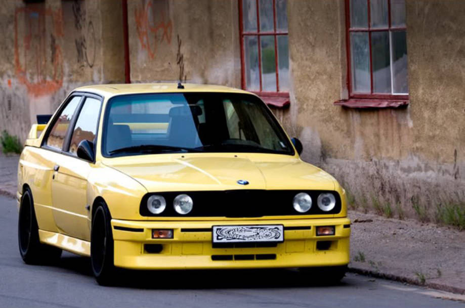 En Güzel Sarı Otomobiller